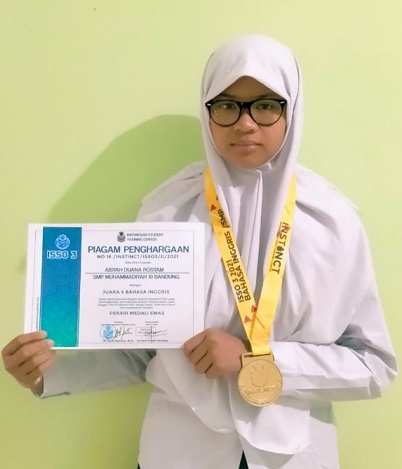 Juara 4 Bahasa Inggris Tingkat Nasional